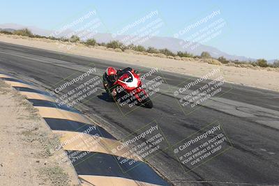 media/Dec-01-2025-Moto Forza (Mon) [[2daa91e15f]]/2-Intermediate Group/Session 4 (Turn 10 Inside)/